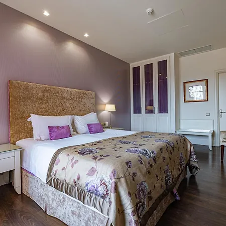 Nymfasia Hotel 5*